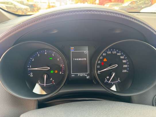 TOYOTA C-HR 2019 image 13
