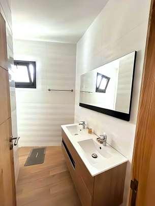 Duplex d'exception en rooftop front de mer Ngor Virage image 10