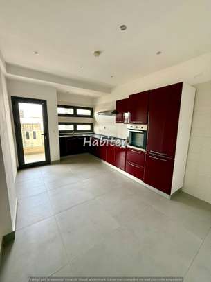 Magnifique Appartement à louer au Point E image 6