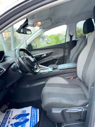 PEUGEOT 3008  ANNÉE : 2018 image 7