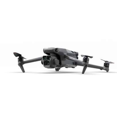 DJI Mavic 3 Pro Fly More avec DJI RC image 9
