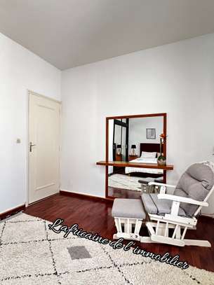 Appartement F4 meublé à louer – En centre-ville image 11