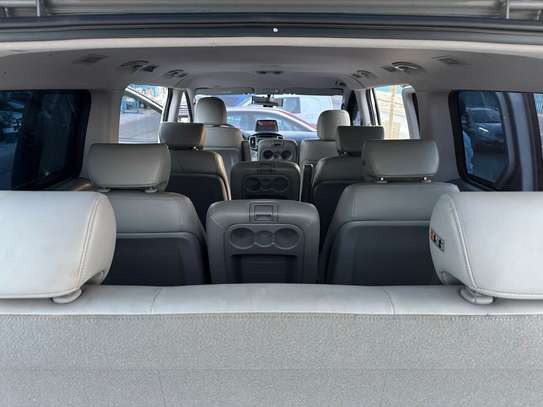 Hyundai Starex 12 places Deluxe image 8