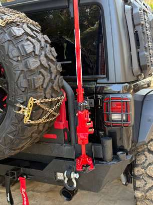 Jeep wrangler Sahara Blackhawk image 4