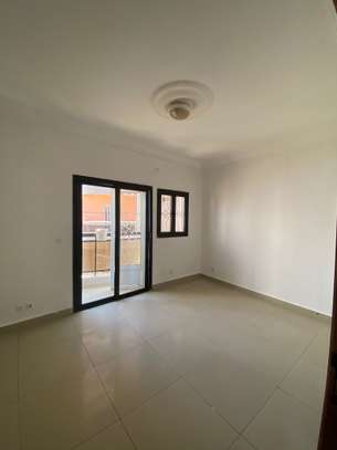 Appartement f4 à louer à ngor image 6