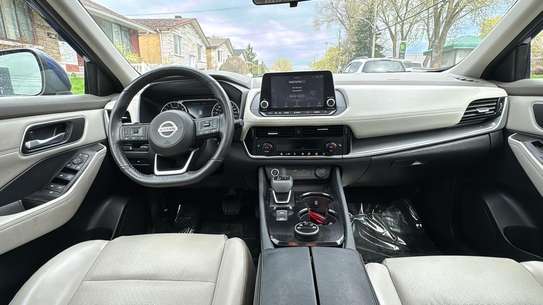 Nissan rogue image 9