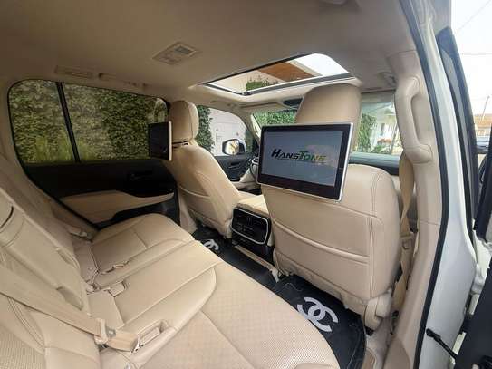 TOYOTA LAND CRUISER  VX 2022 7PLACES image 6