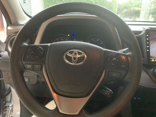 Toyota RAV 4 image 4
