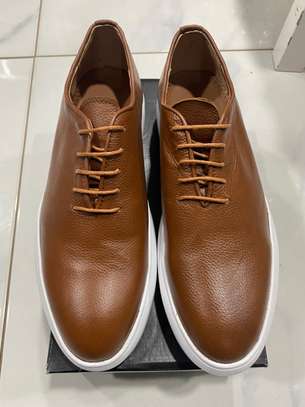 Chaussures grandes marques en promo image 10