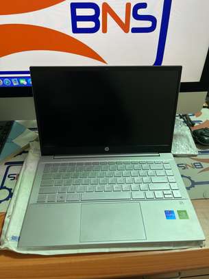 HP laptop Core i7 11th Gen (2021) 14 pouce image 6