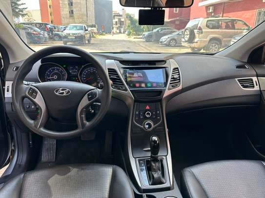 HYUNDAI AVANTE 2015 image 9