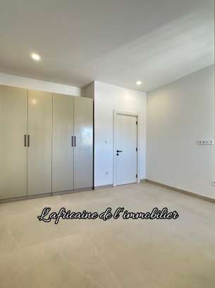 Appartement F4 à louer – Point E image 9