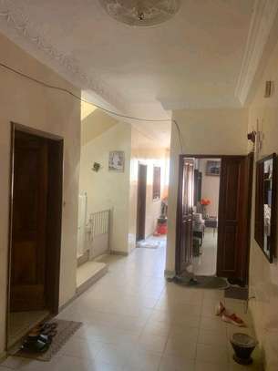 Villa R+2 150 m2  titre foncier individuel image 8