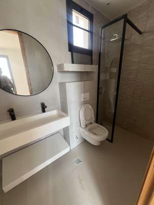 Appartement F4 neuf à louer au Point E image 10