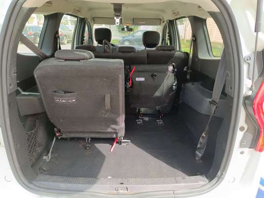 DACIA Lodgy Stepway 7 places image 12