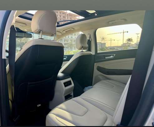 Ford edge  titanium 2019 full option image 4