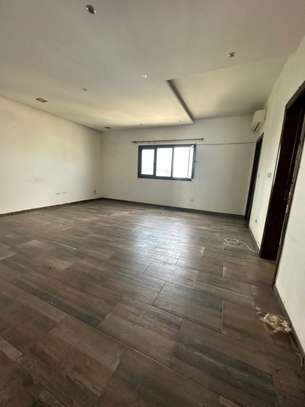 Appartement f5 à louer au point E image 14