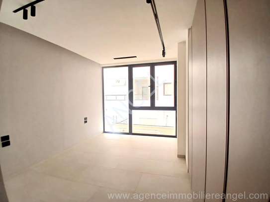 Ref_2811_PL_ Duplex avec jardin  à louer aux Almadies image 4