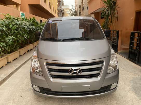Hyundai starex image 1