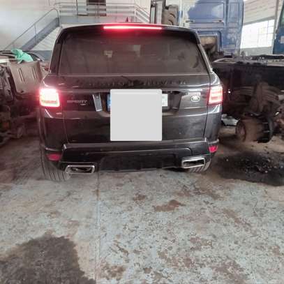 RANGE ROVER SPORT image 2