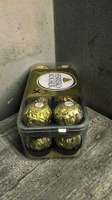 Ferrero Rocher chocolat canada image 2