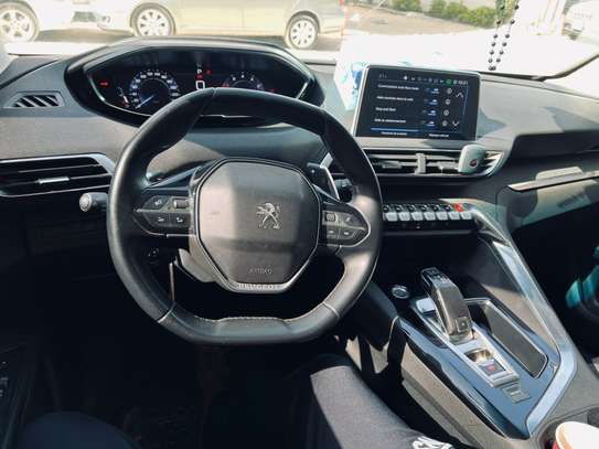 Peugeot 3008 2019 image 2