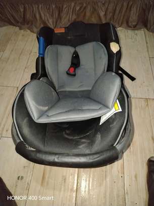 Chaise auto bébé image 1