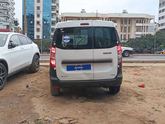 Renault Dokker image 9