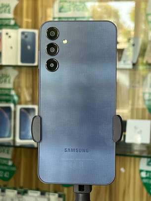 Samsung Galaxy A25 image 2