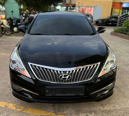 HYUNDAI GRANDEUR HG240 image 1
