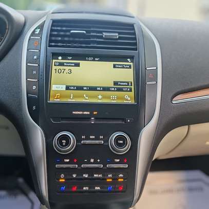 Lincoln MKC image 10