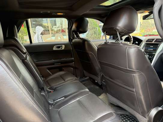 Ford Explorer Platinium 2014 image 9