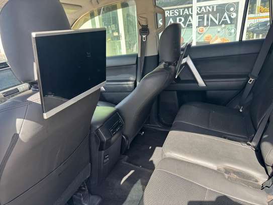 Toyota prado 2018 image 6
