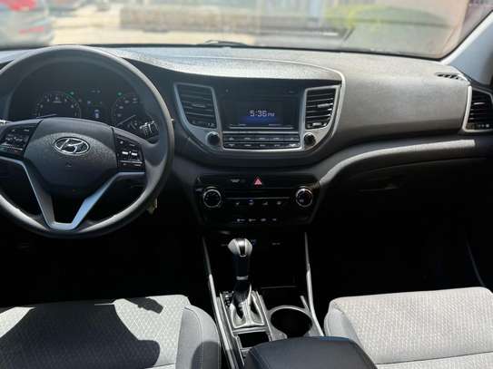 Hyundai Tucson 2017 essence image 5