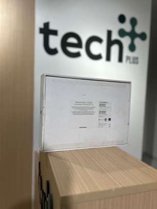 MacBook Pro 2024 14 Pouces - M3 Pro | 18GB RAM | 512 image 2
