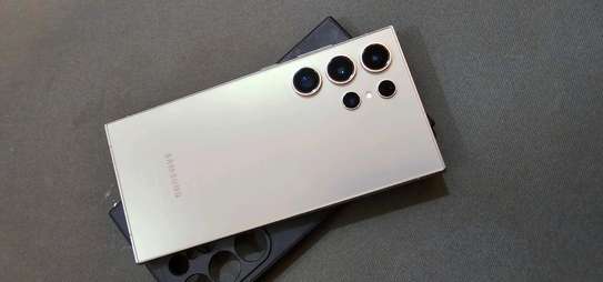 Samsung galaxie S24 ultra 256GB 12GB 2sim image 2