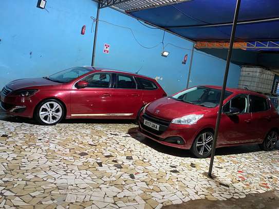 PEUGEOT 208 GTLINE image 7
