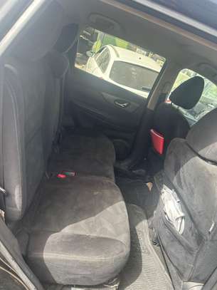 Nissan rogue AWD 7 places image 8