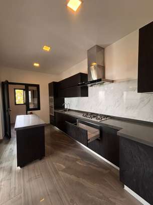 APPARTEMENT LUXUEUR image 10