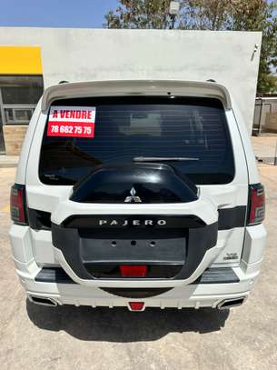 Mitsubishi Pajero 2016 image 15