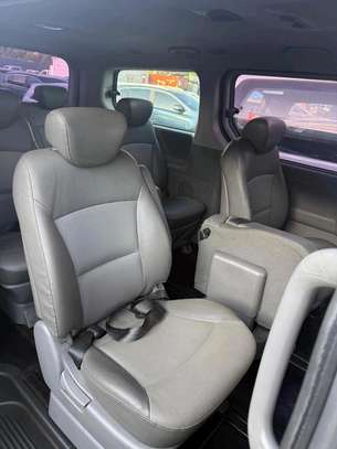 Location de voiture Hyundai 7places image 4