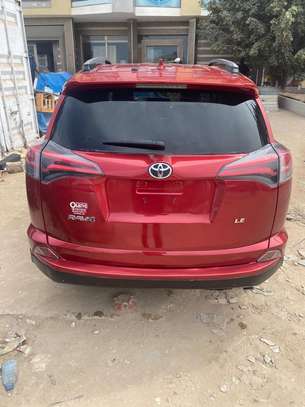 TOYOTA RAV4 image 8