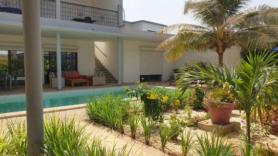 Villa de standing côté mer image 13