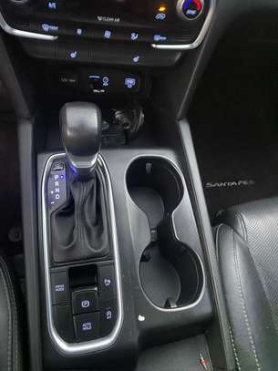 Hyundai Santa Fe Limited 2019 image 6
