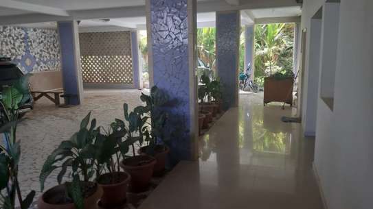 Très grand et bel appartement aux almadies image 3