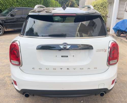Mini Cooper Countrymane ALL4 2018 image 5
