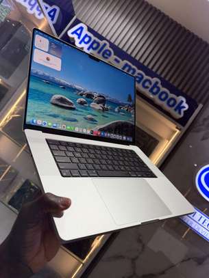 MacBook Pro M2 Pro 16 Pouces SSD 1To Ram 16Go image 5