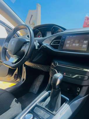 Peugeot 308 GT 2017 full option image 3