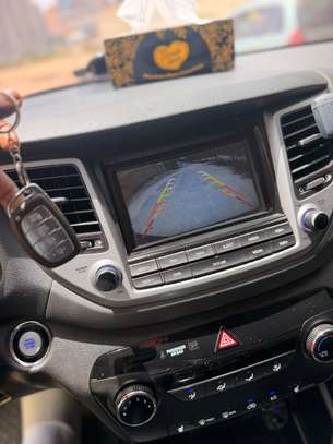 HYUNDAI TUCSON 2018 image 12