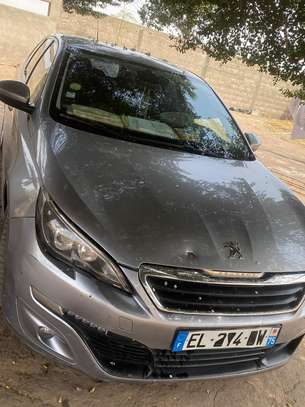 Peugeot 308 2017 image 1